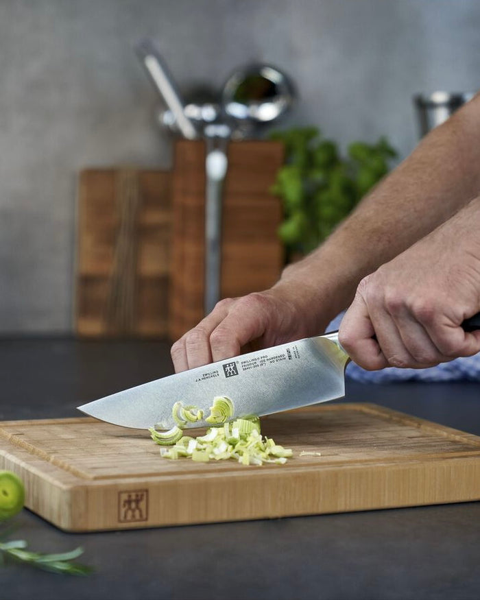 新品未使用！　ZWILLING 8-inch Chef's Knife Amazon.com: ZWILLING All Star 8-inch Chef Knife, Razor-Sharp